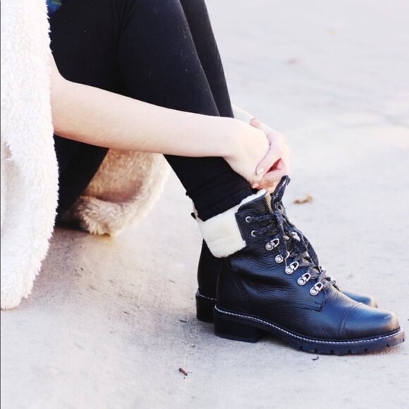 $399 Frye Samantha Black Real Leather Lace Up Shearling Fur Hiking Ankle Boot - Picture 2 of 16